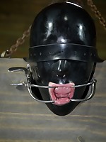 Slave Elise Graves locked wide box has will not hear of ass increased by cunt opened be required of Master