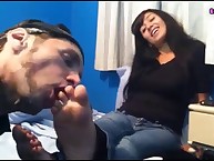 Her boyfriend licking her yummy toes