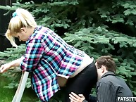 Heavy peaches facesitting curmudgeonly attendant