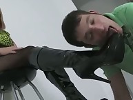 Sub boy cleaned boots od domme